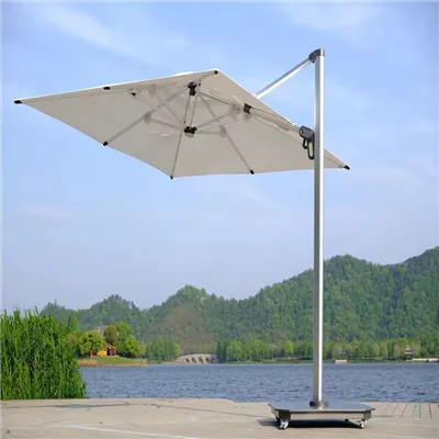 Каква е средната височина на голям външен чадър?